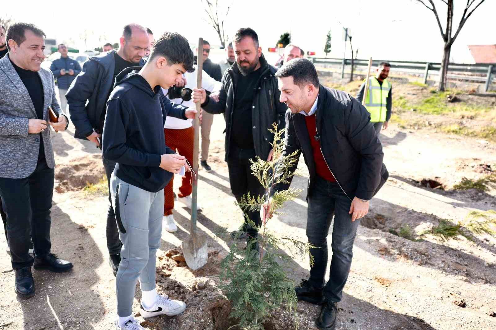 Nevşehir’de binlerce fidan toplarla buluştu
