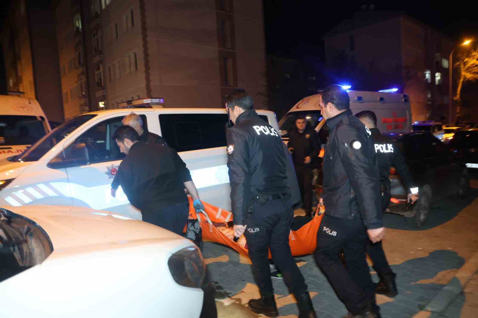 Nevşehir’de "Bu parkın lambası niye yanmıyor kavgası": 3 yaralı
