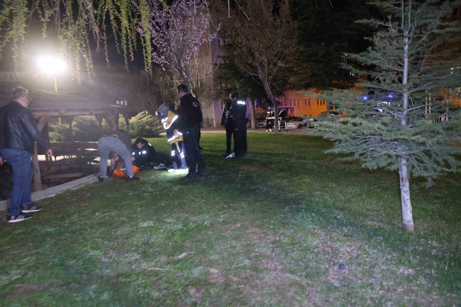 Nevşehir’de "Bu parkın lambası niye yanmıyor kavgası": 3 yaralı
