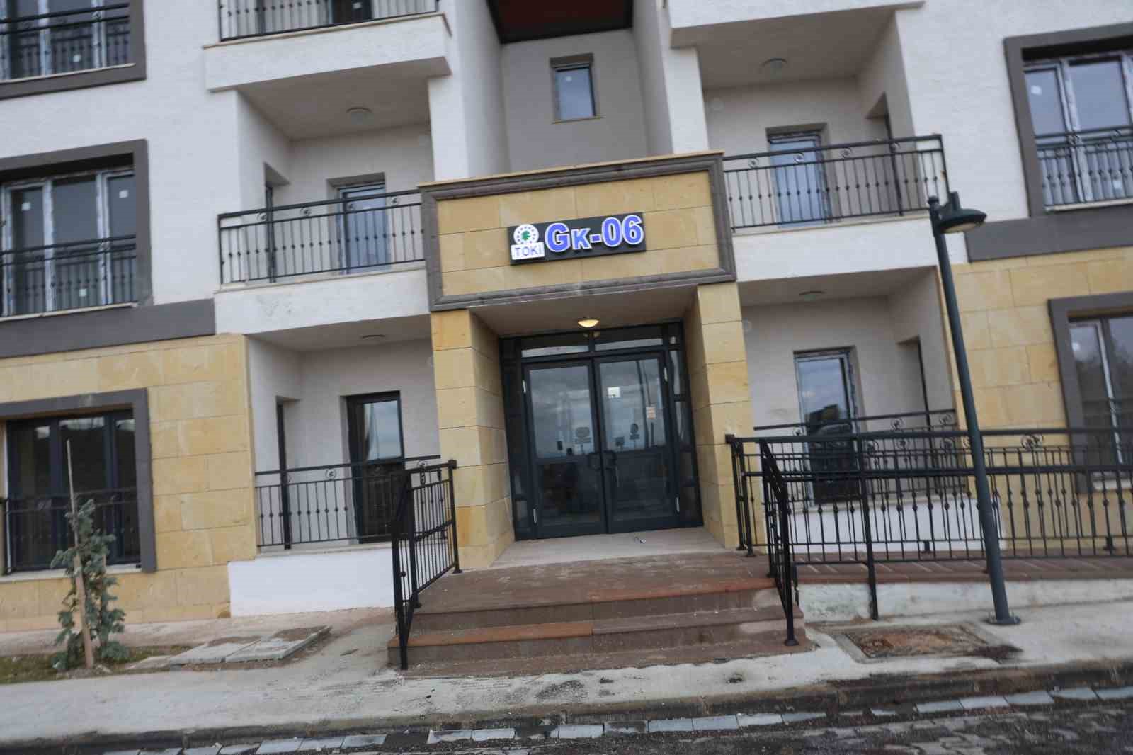 Nevşehir’de TOKİ konutları hak sahiplerine teslim edildi
