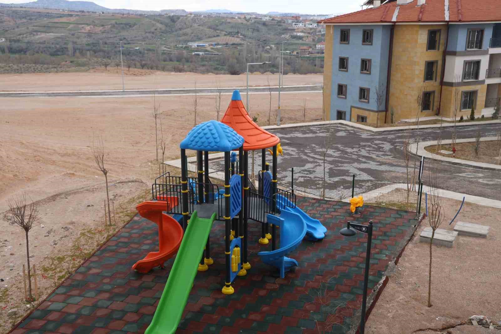 Nevşehir’de TOKİ konutları hak sahiplerine teslim edildi
