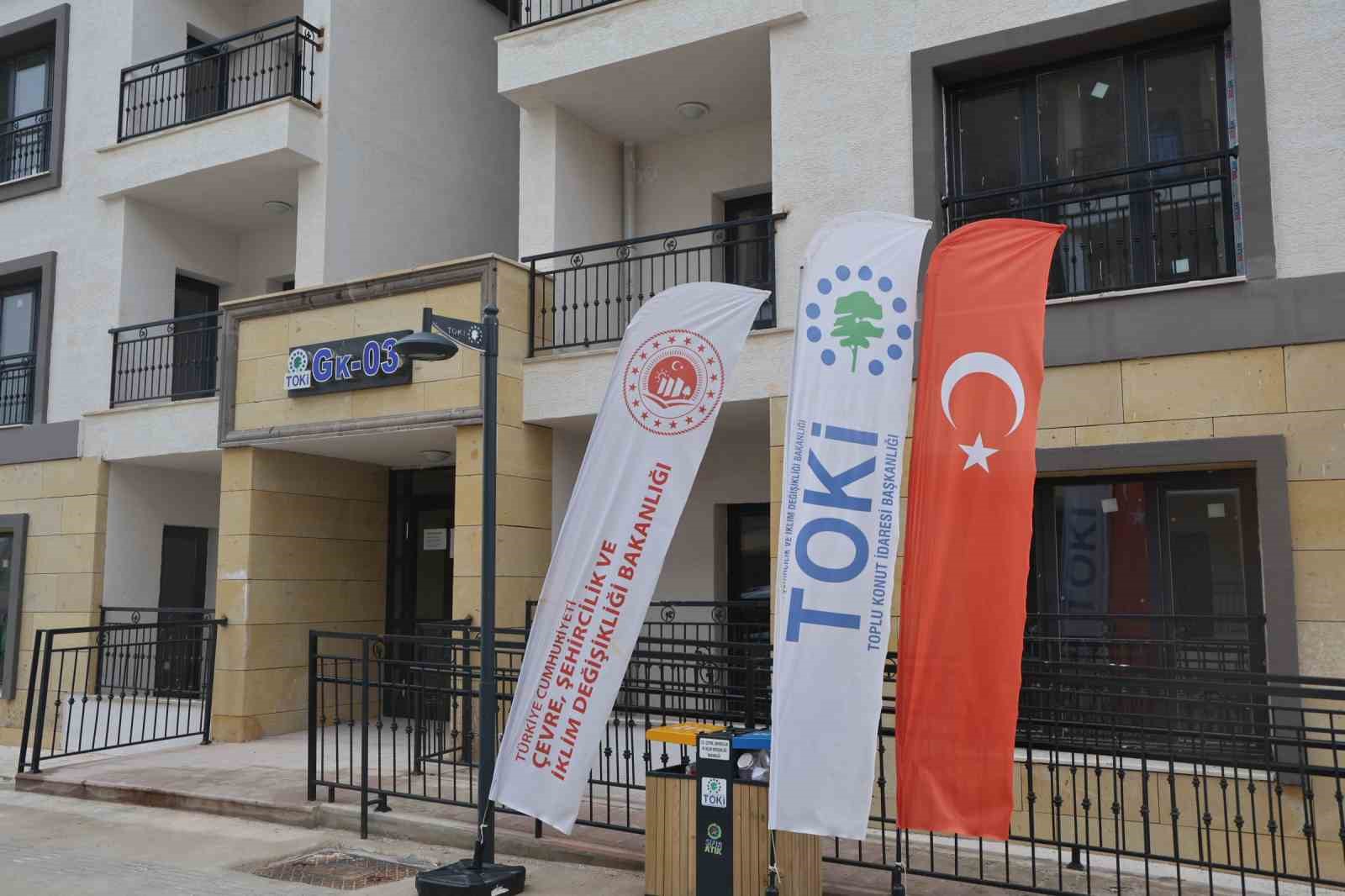 Nevşehir’de TOKİ konutları hak sahiplerine teslim edildi
