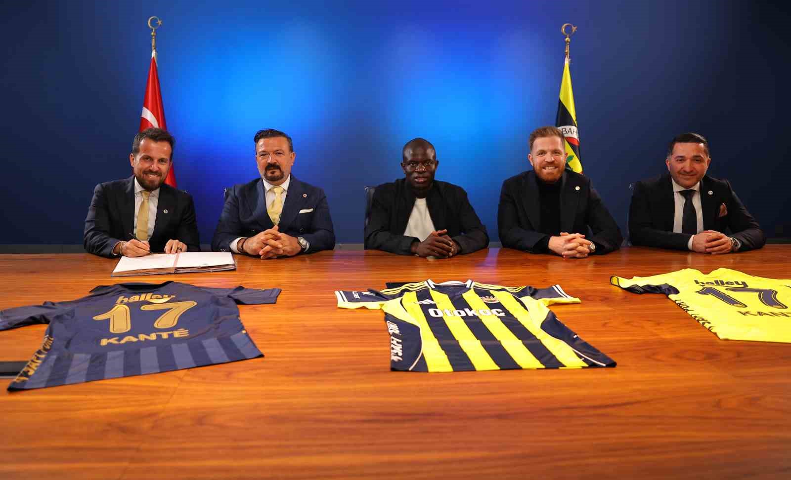 N’Golo Kante, resmen Fenerbahçe’de
