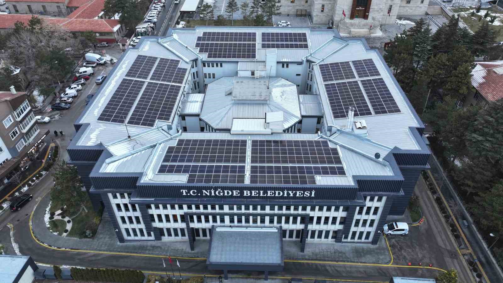 Niğde Belediyesi’nden enerjisini RES’ten alacak
Niğde Belediyesi’nden enerjisini RES’ten alacak