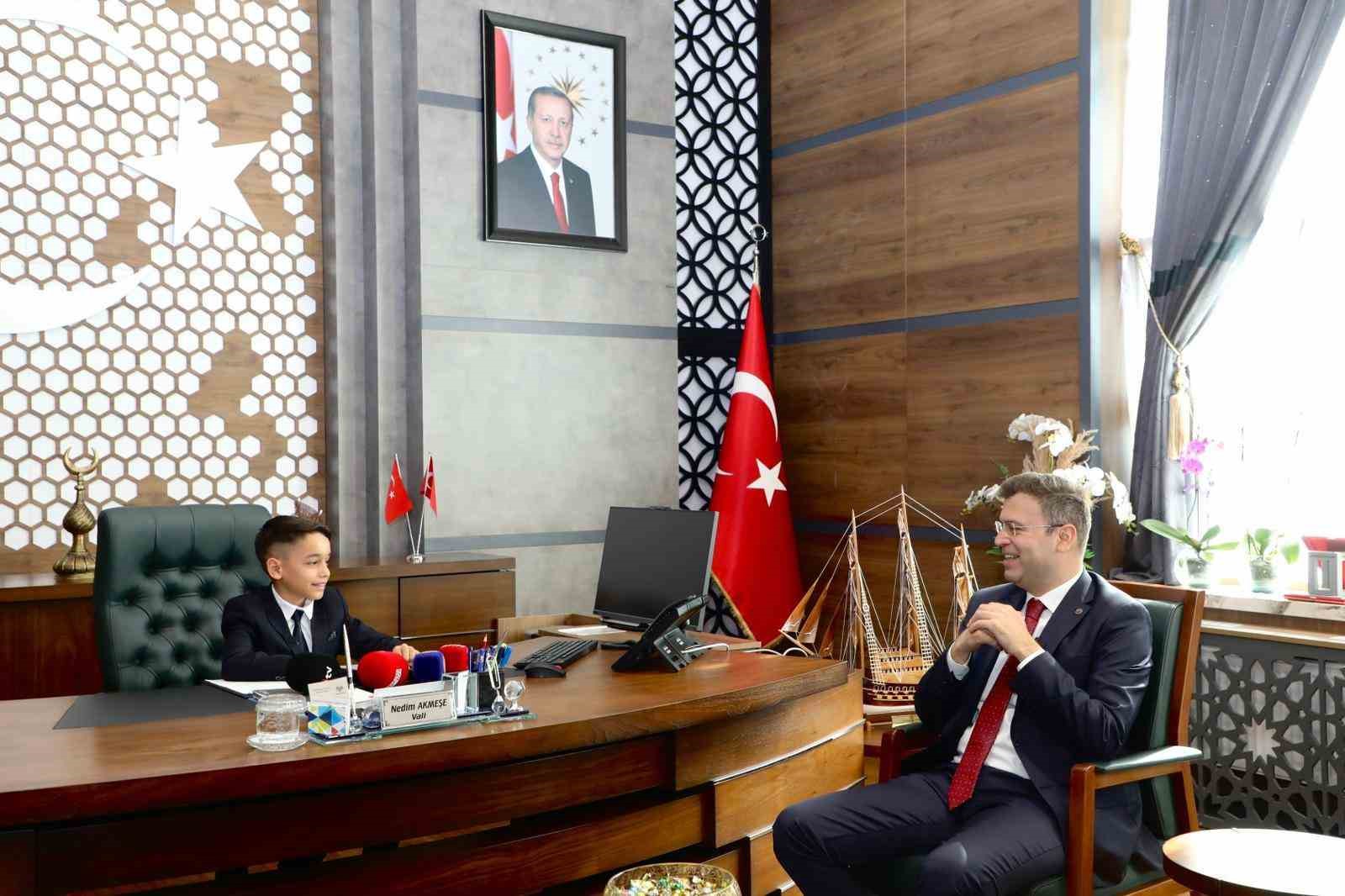 Niğde Valisi Akmeşe, koltuğunu Yusuf İncesu’ya emanet etti
