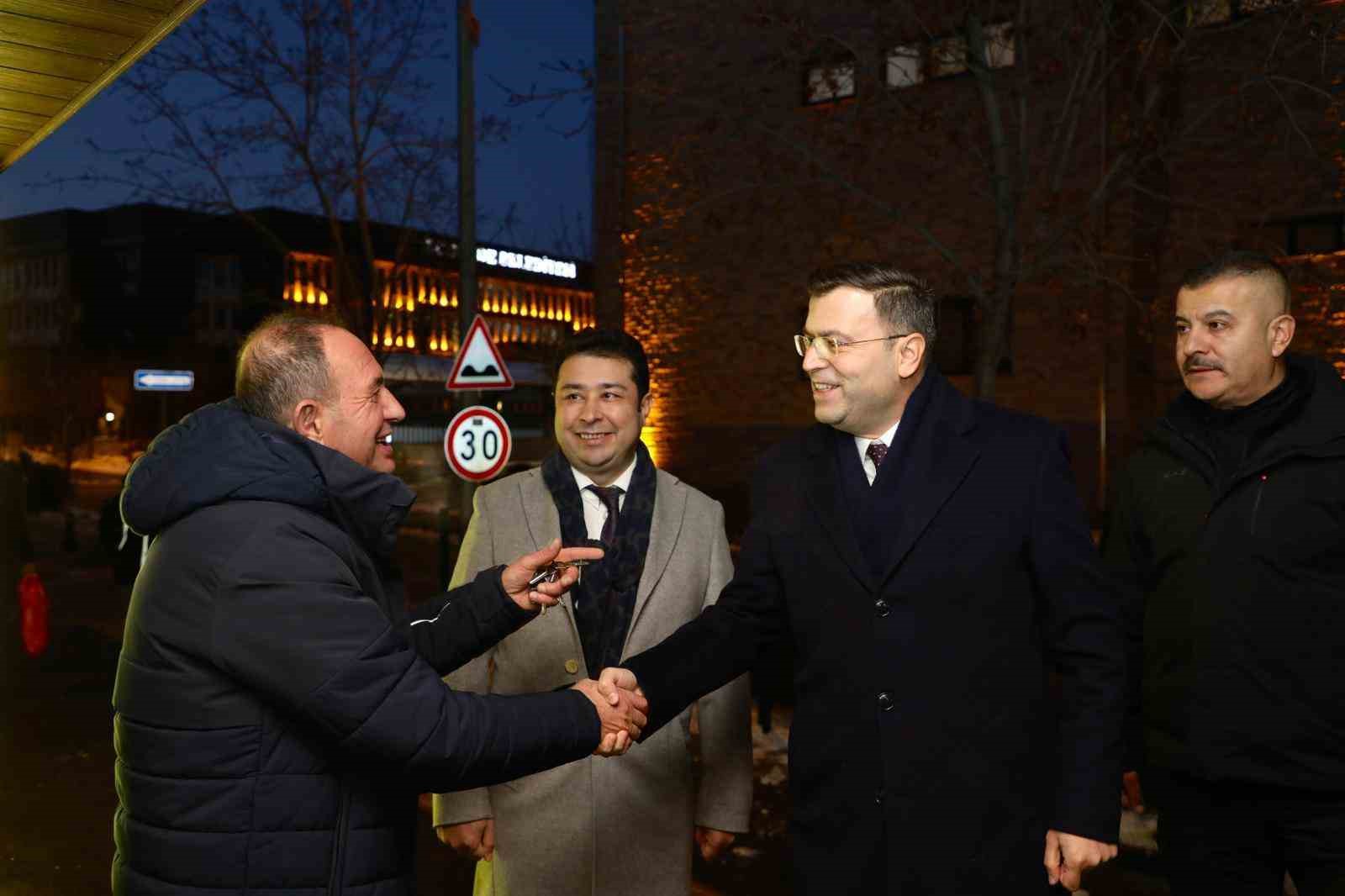 Niğde Valisi Akmeşe’den ilk gün esnaf ziyareti
