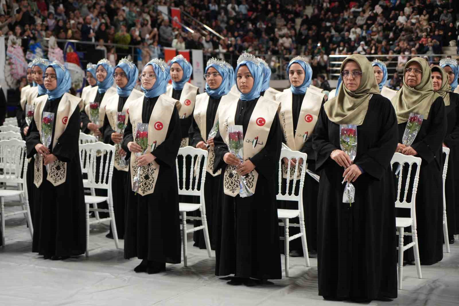 Niğde’de 111 hafız için icazet töreni
Niğde’de 111 hafız için icazet töreni