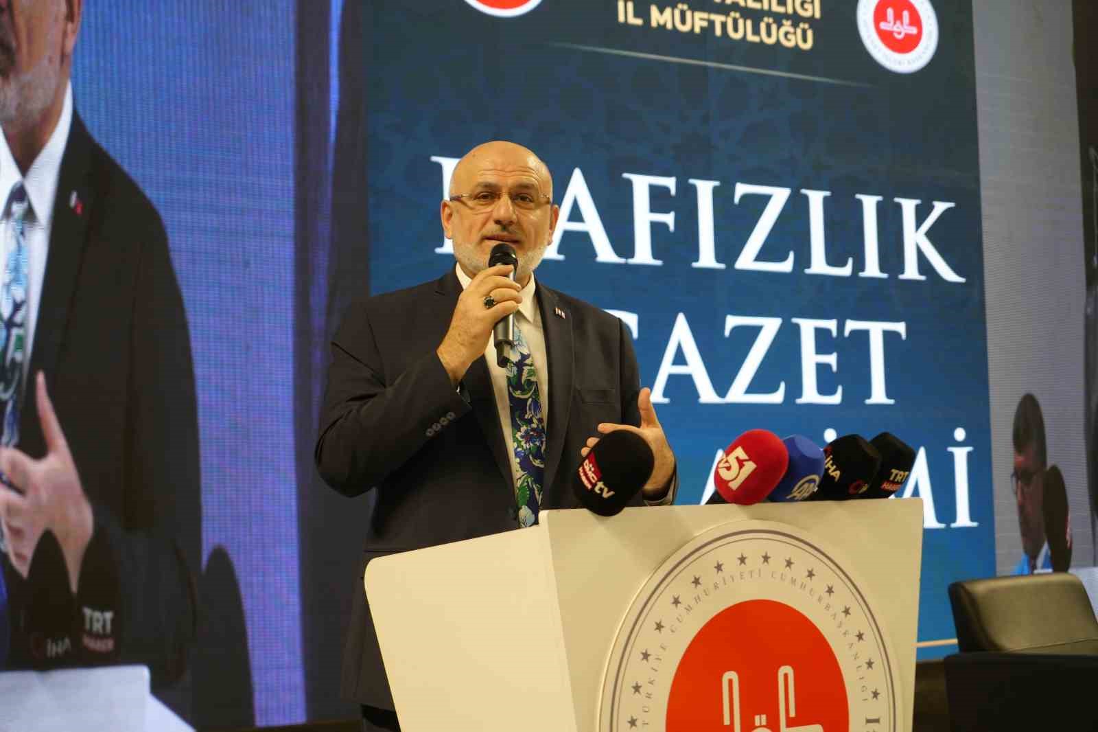 Niğde’de 111 hafız için icazet töreni
Niğde’de 111 hafız için icazet töreni