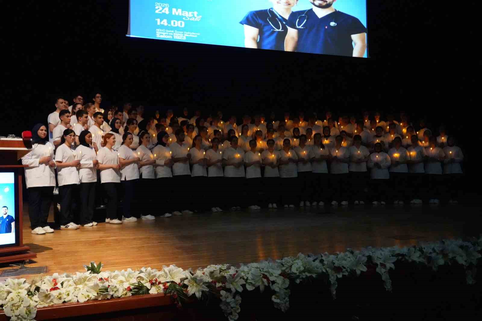 Niğde’de 120 hemşire adayı üniforma giydi
