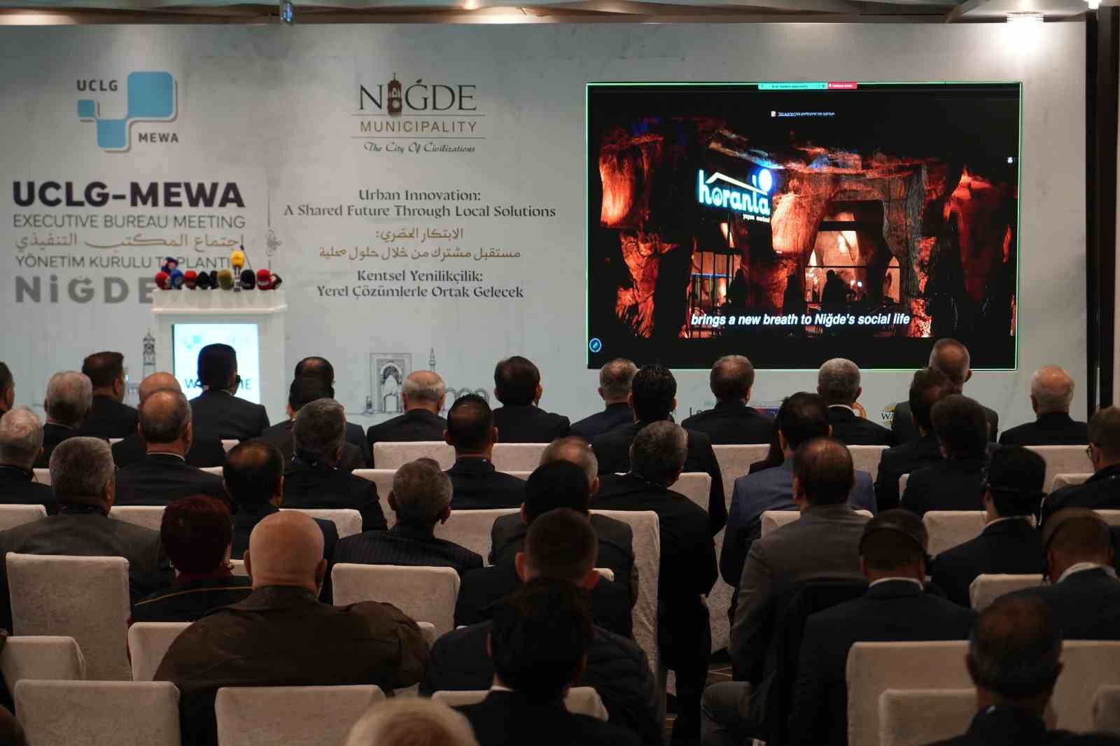 Niğde’de akıllı şehirler ve kentsel yenilikçilik masaya yatırıldı
