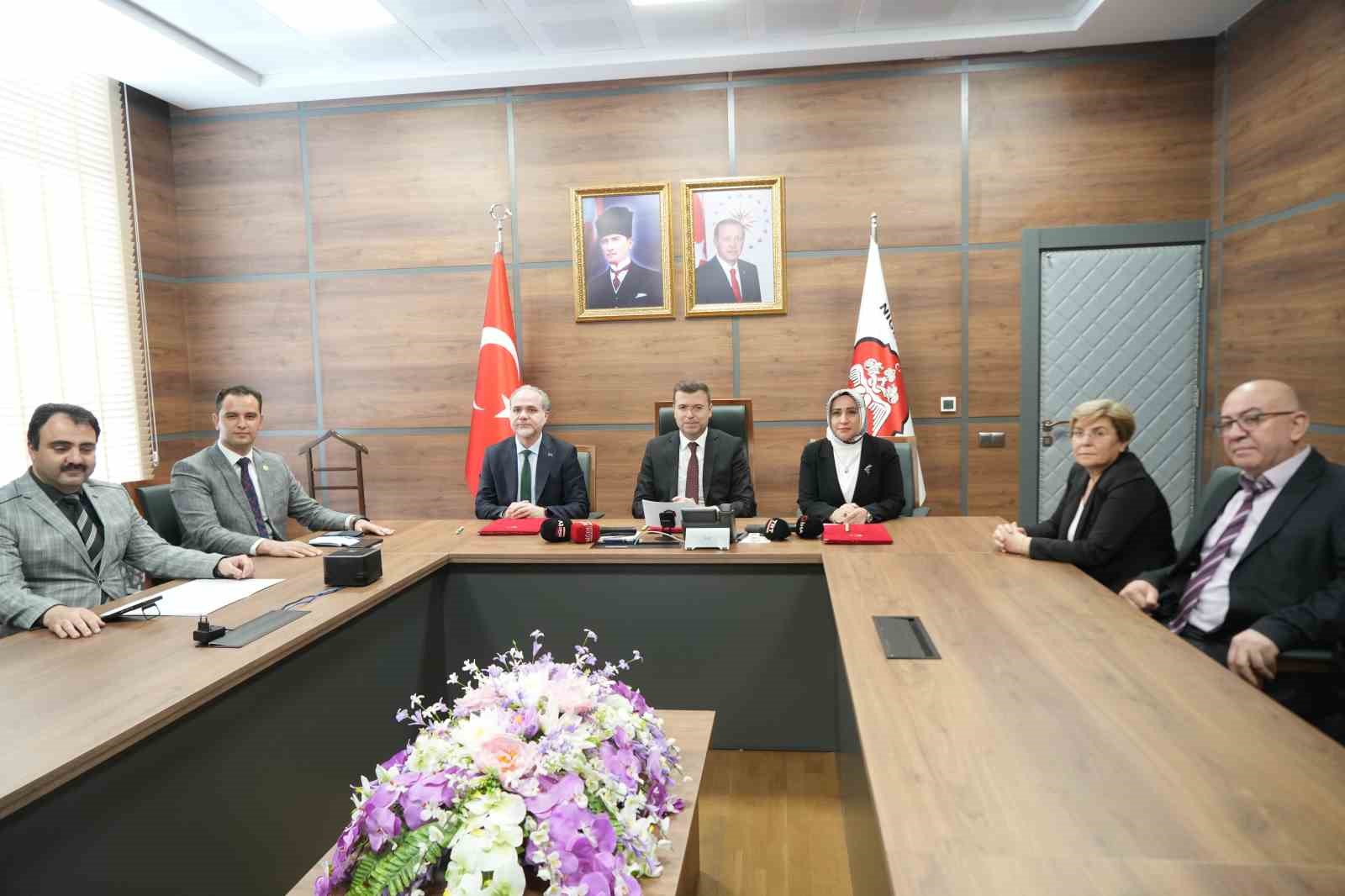 Niğde’de akran nezaketi ve aile içi iletişim için kurumlardan güç birliği
