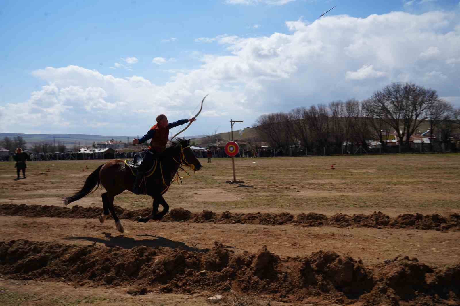 Niğde’de Altay köyünde Nevruz coşkusu
Niğde’de Altay köyünde Nevruz coşkusu