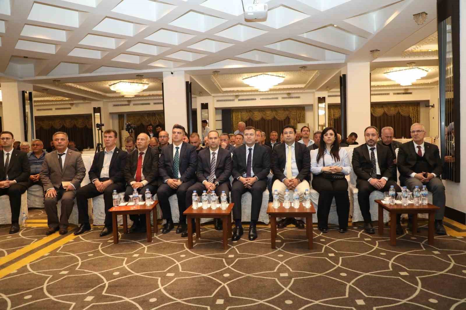 Niğde’de elma üreticileri buluştu
