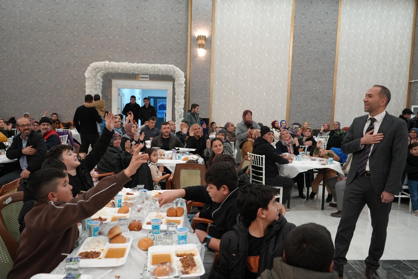 Niğde’de ilk mahalle iftarı yapıldı

