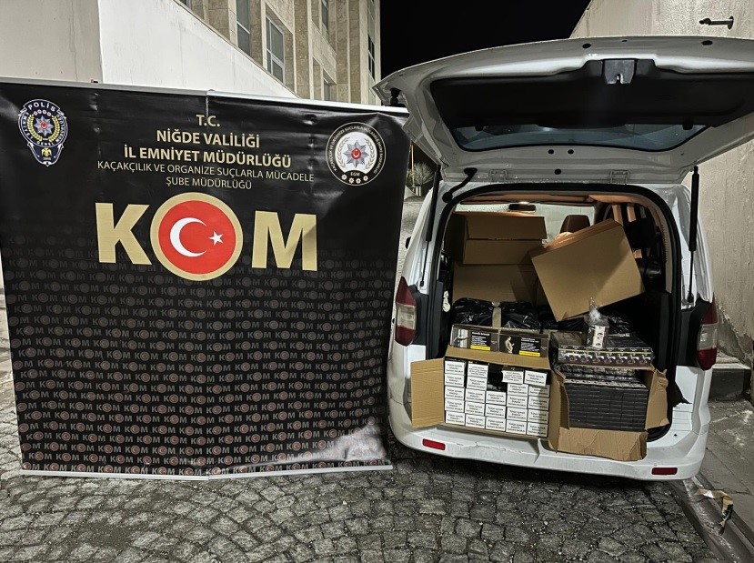 Niğde’de kaçak tütün operasyonu: 2 şüpheli yakalandı
