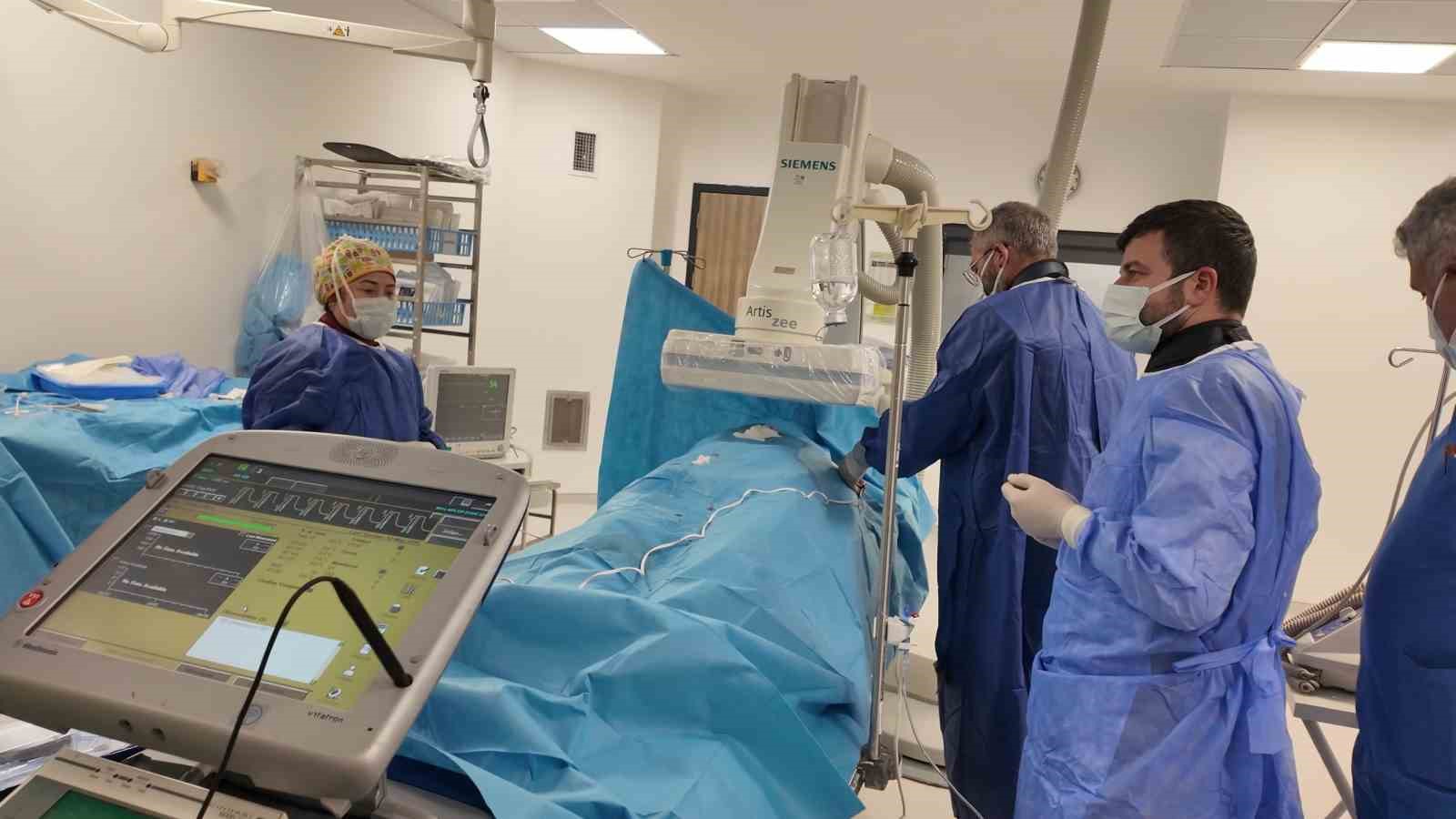 Niğde’de kalıcı kalp pili uygulaması başladı
