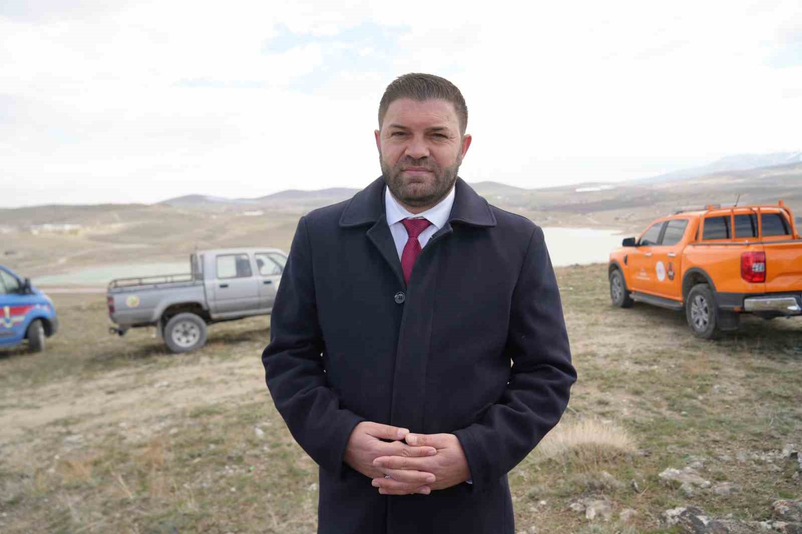 Niğde’de kamp projesi iki beldeyi sınır tartışmasıyla karşı karşıya getirdi
Niğde’de kamp projesi iki beldeyi sınır tartışmasıyla karşı karşıya getirdi