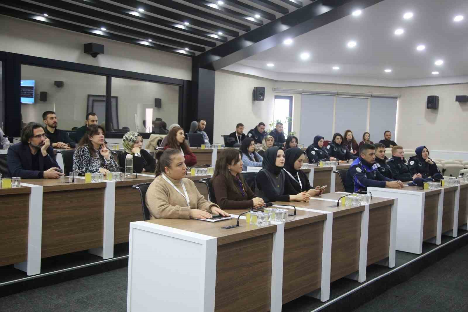 Niğde’de ’koruyucu aile’ farkındalığı için seminer düzenlendi

