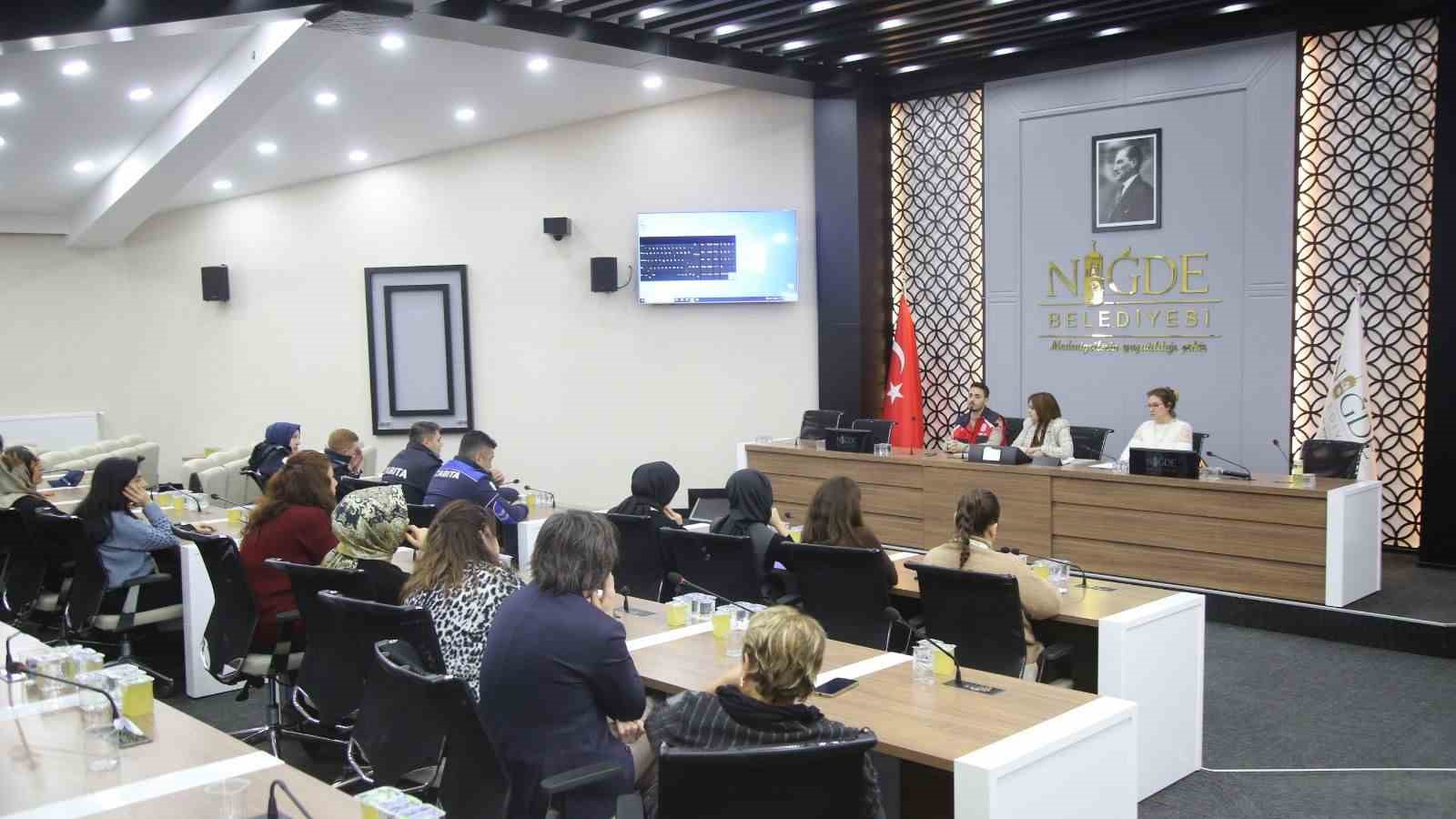 Niğde’de ’koruyucu aile’ farkındalığı için seminer düzenlendi
