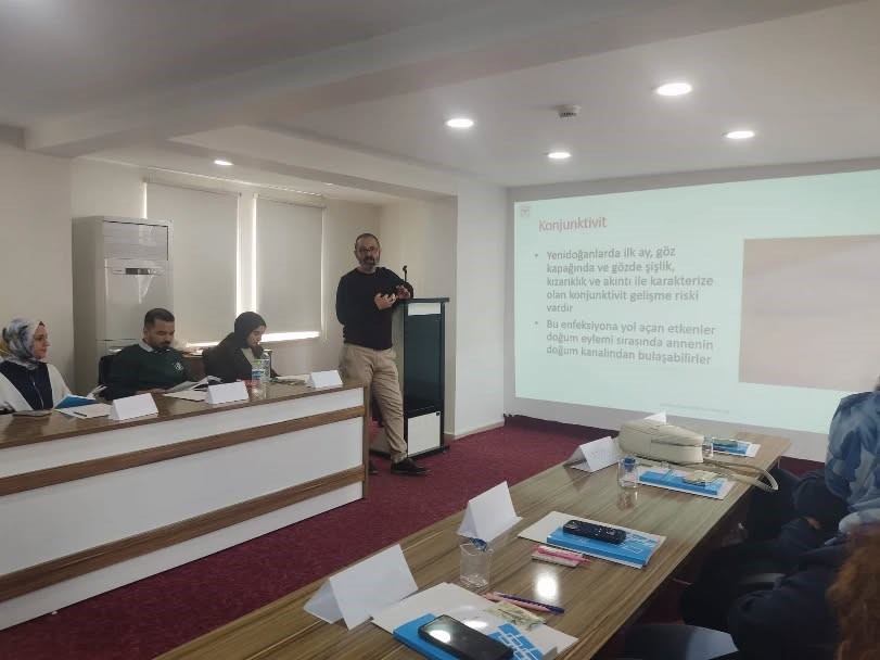 Niğde’de Temel Yenidoğan Bakım Eğitimi düzenlendi
