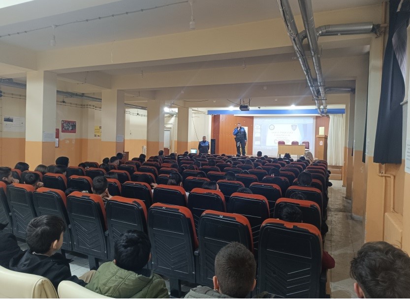 Niğde’de toplum destekli polislikten bilgilendirme ve farkındalık çalışmaları
