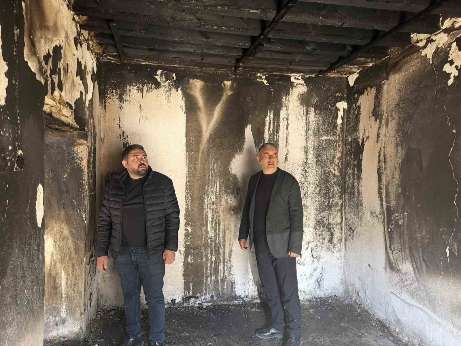 Niğde’de yangın çıkan evde inceleme yapıldı
