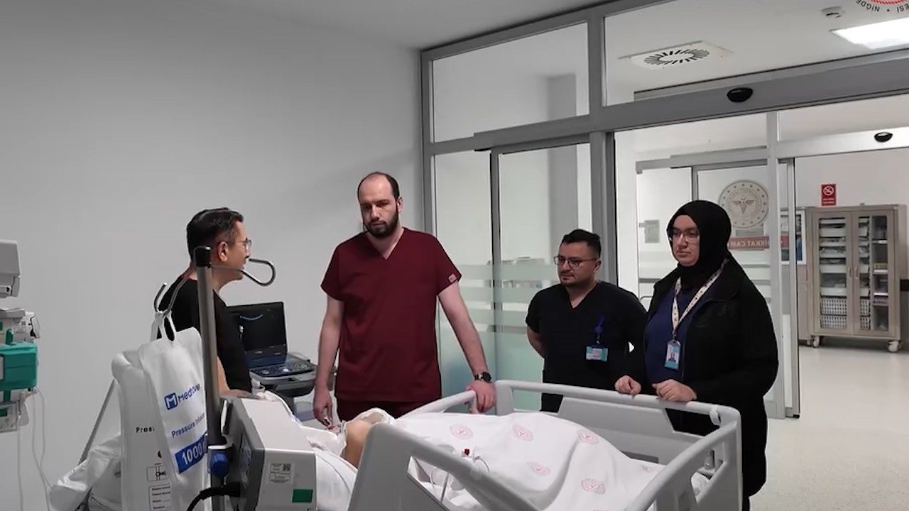 Niğde’de yoğun bakım hizmetlerinde modern altyapı ve insan odaklı yaklaşım
Niğde’de yoğun bakım hizmetlerinde modern altyapı ve insan odaklı yaklaşım