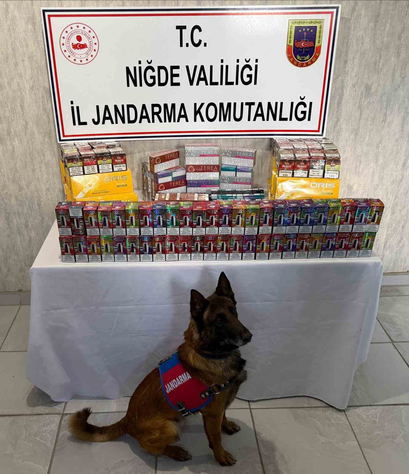 Niğde’deki kaçakçılık operasyonuna çok sayıda kaçak ürün ele geçirildi
