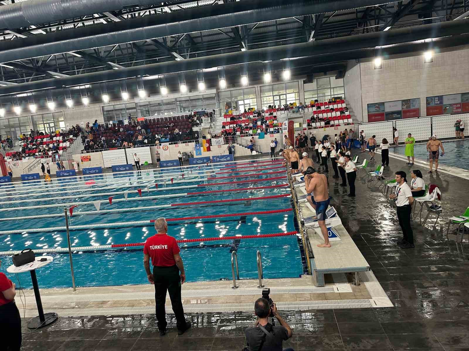 Niğdeli sporculardan Uluslararası Masterlar Türkiye Yüzme Şampiyonası’nda gururlandıran başarı
