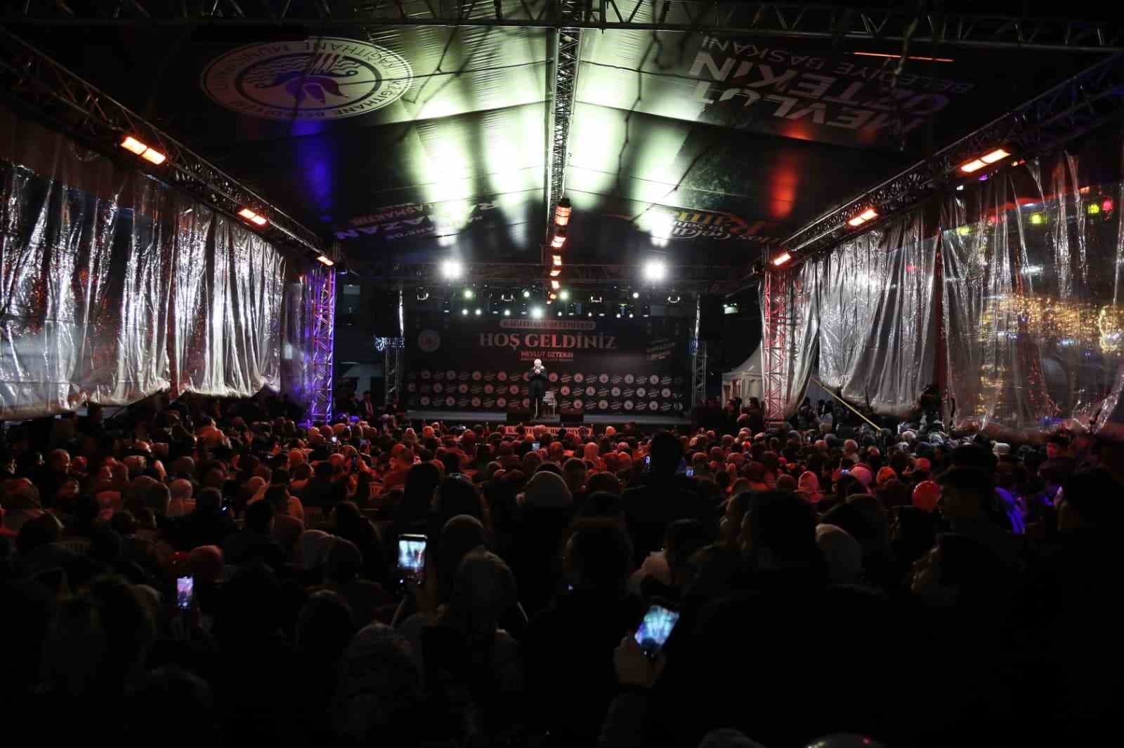 Nihat Hatipoğlu Kağıthane’de binlerce kişiye seslendi
