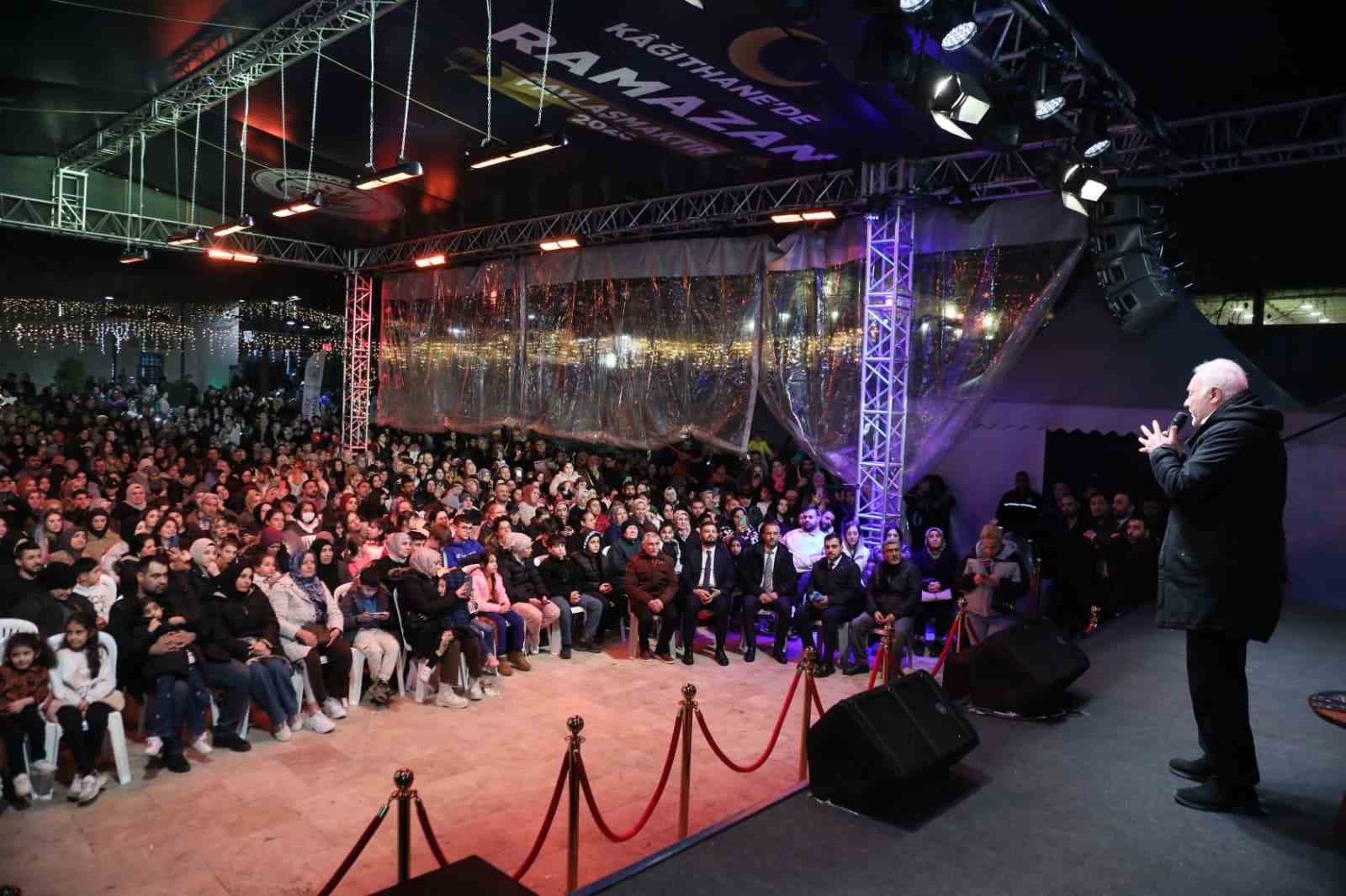 Nihat Hatipoğlu Kağıthane’de binlerce kişiye seslendi
