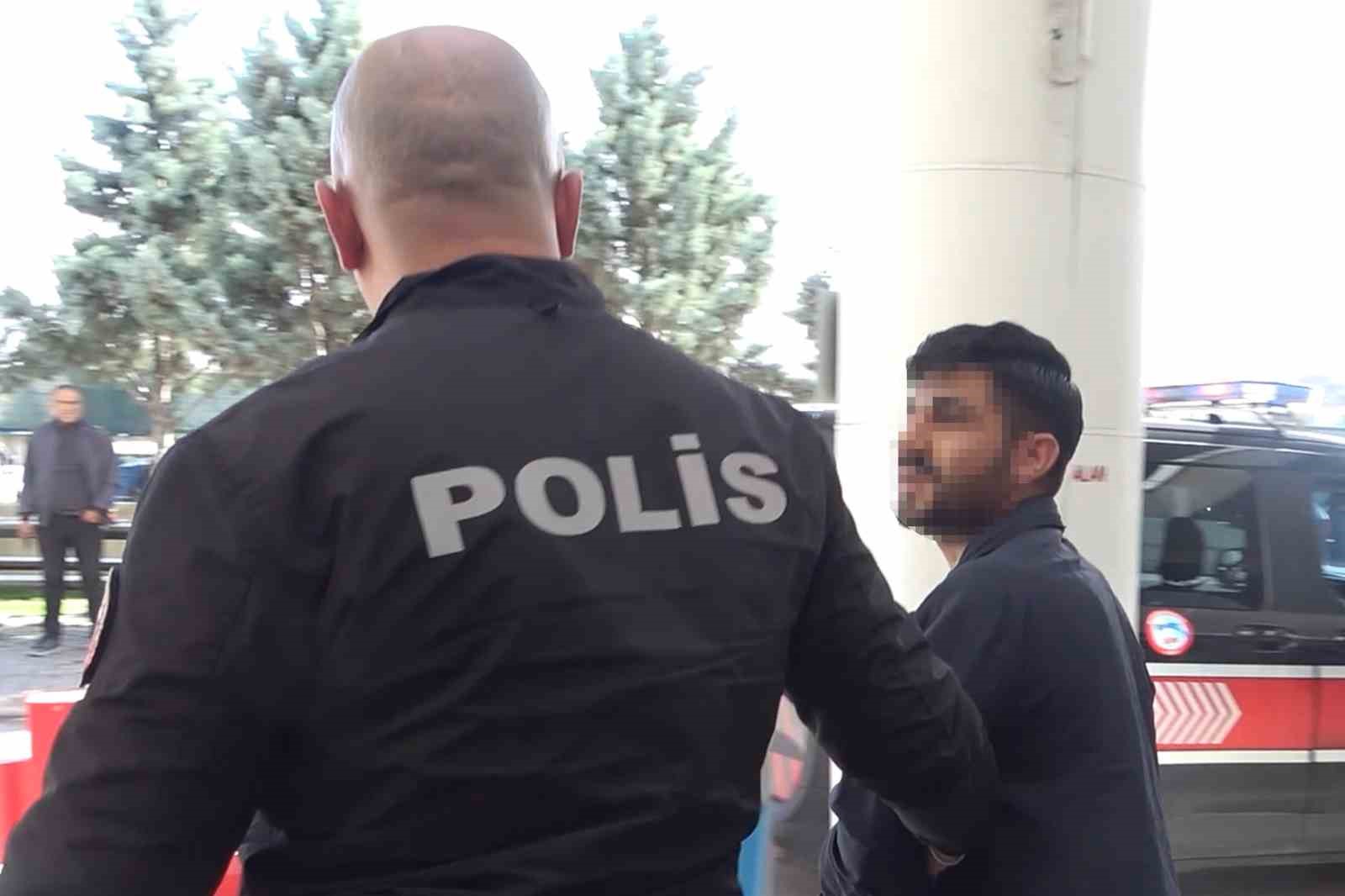 Nikahsız birliktelikten doğan bebekle fotoğraf paylaşan çift hastanede bıçaklandı
