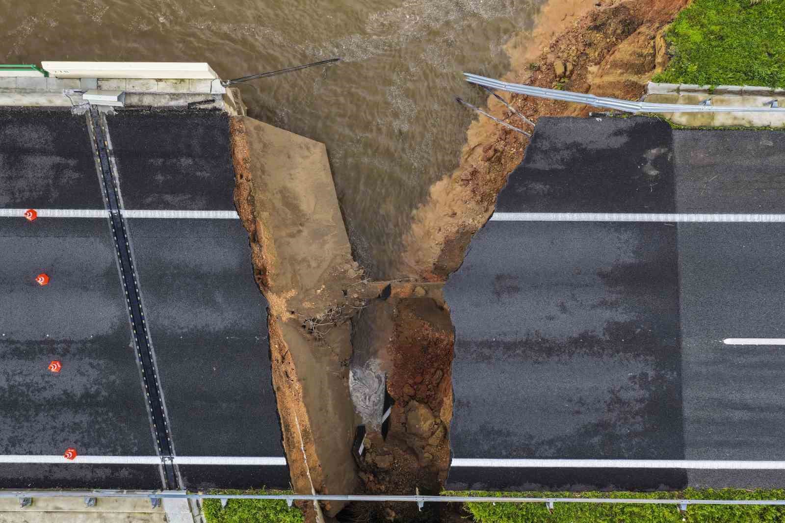 Nils Fırtınası, İspanya ve Portekiz’i kırmızı alarm geçirdi
