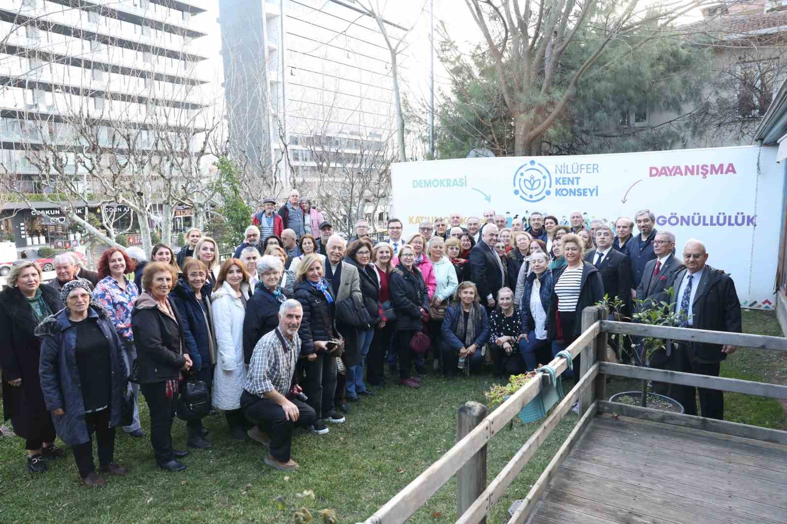 Nilüfer Belediye Başkanı Şadi Özdemir emeklilerle bir araya geldi
