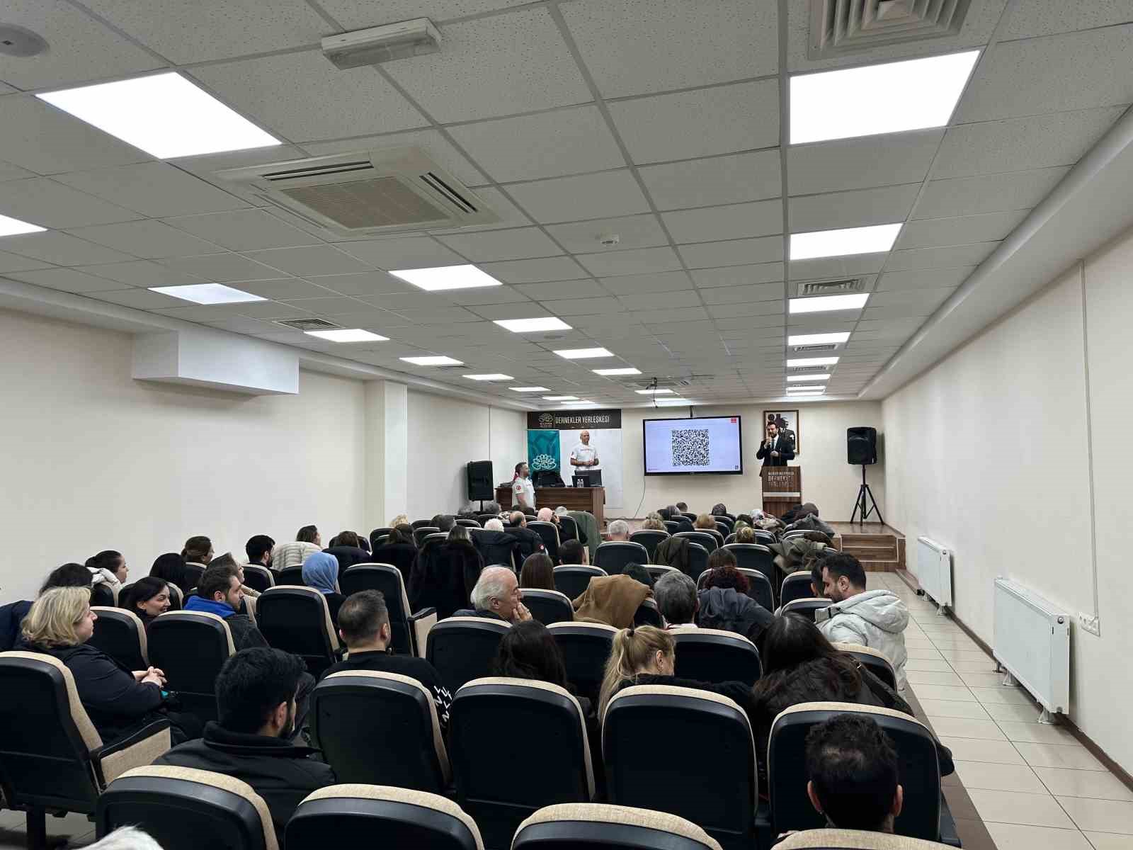 Nilüfer Belediyesi personeline "Temel Afet Bilinci" eğitimi
