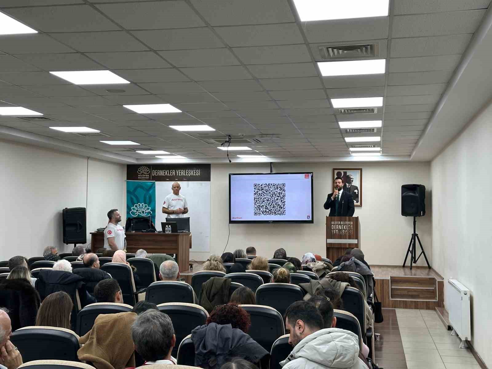 Nilüfer Belediyesi personeline "Temel Afet Bilinci" eğitimi
