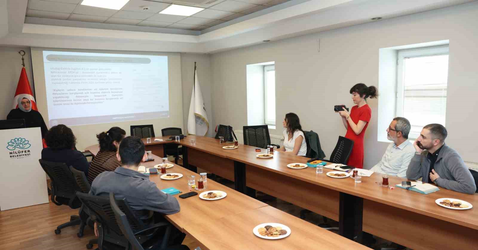 Nilüfer Belediyesi, uluslararası yeşil enerji araştırmasına ev sahipliği yaptı
Nilüfer Belediyesi, uluslararası yeşil enerji araştırmasına ev sahipliği yaptı