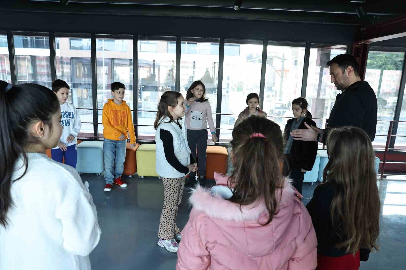 Nilüfer Belediyesi’nden çocuklara yarıyıl hediyesi
