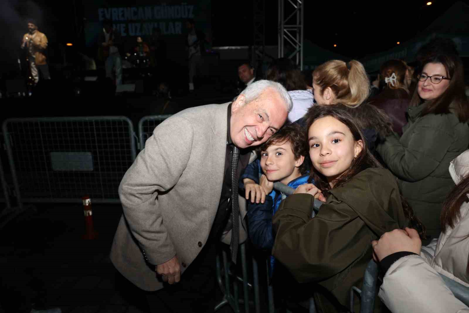 Nilüfer Genç Caz Evrencan Gündüz ile final yaptı
