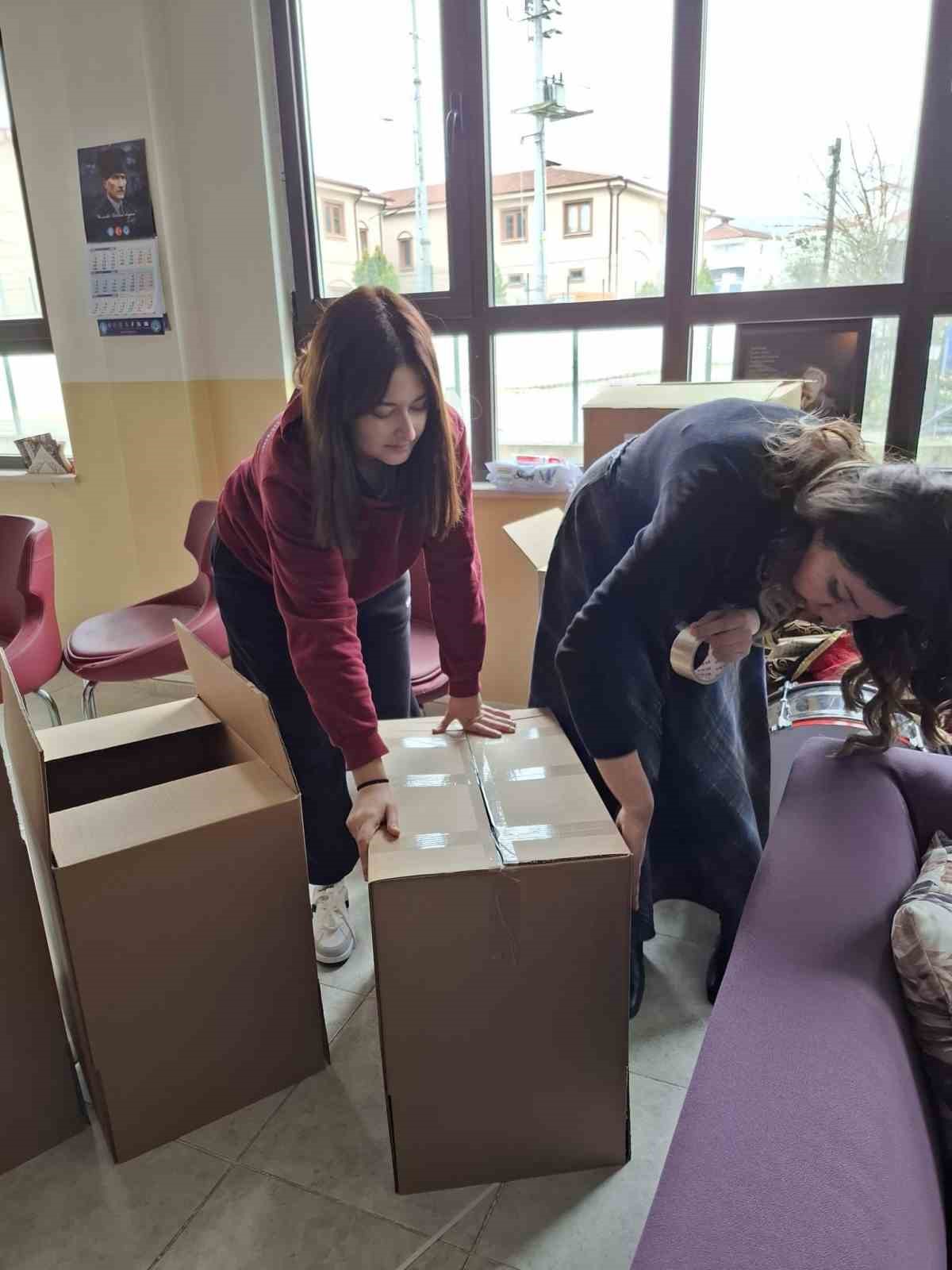 Nilüfer Hatun MTAL öğrencileri harçlıklarını iyiliğe dönüştürdü
