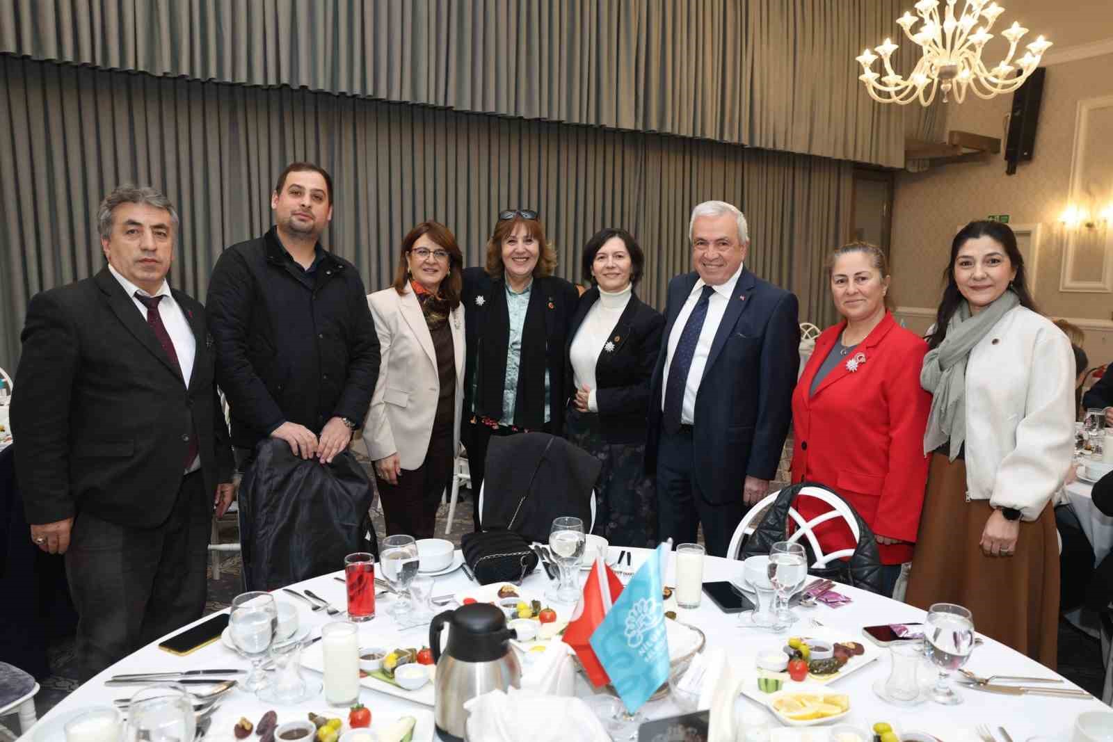 Nilüfer kardeşlik sofrasında buluştu
