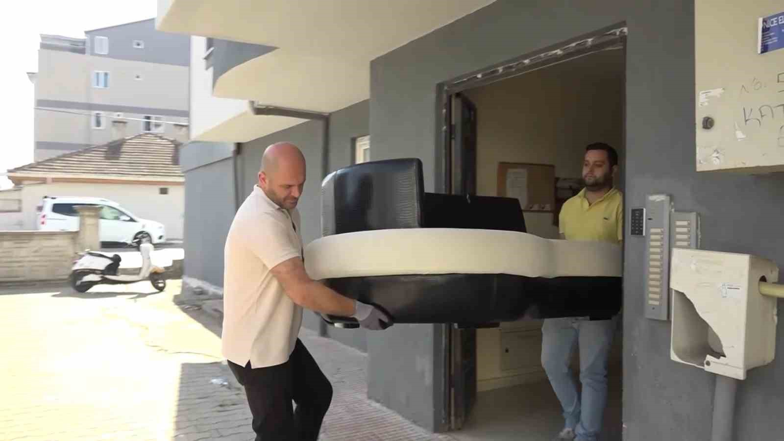 Nilüfer’de ‘Giymiyorsan Giydir’ dayanışması büyüyor
