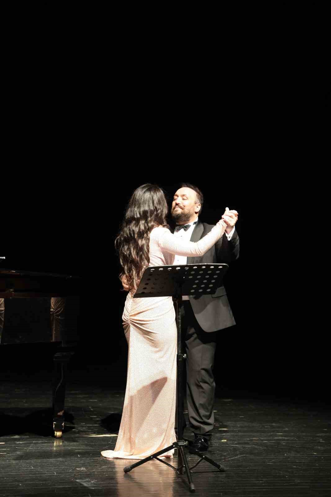 Nilüfer’de müzik dolu bir ’Sevgililer Günü’ akşamı
