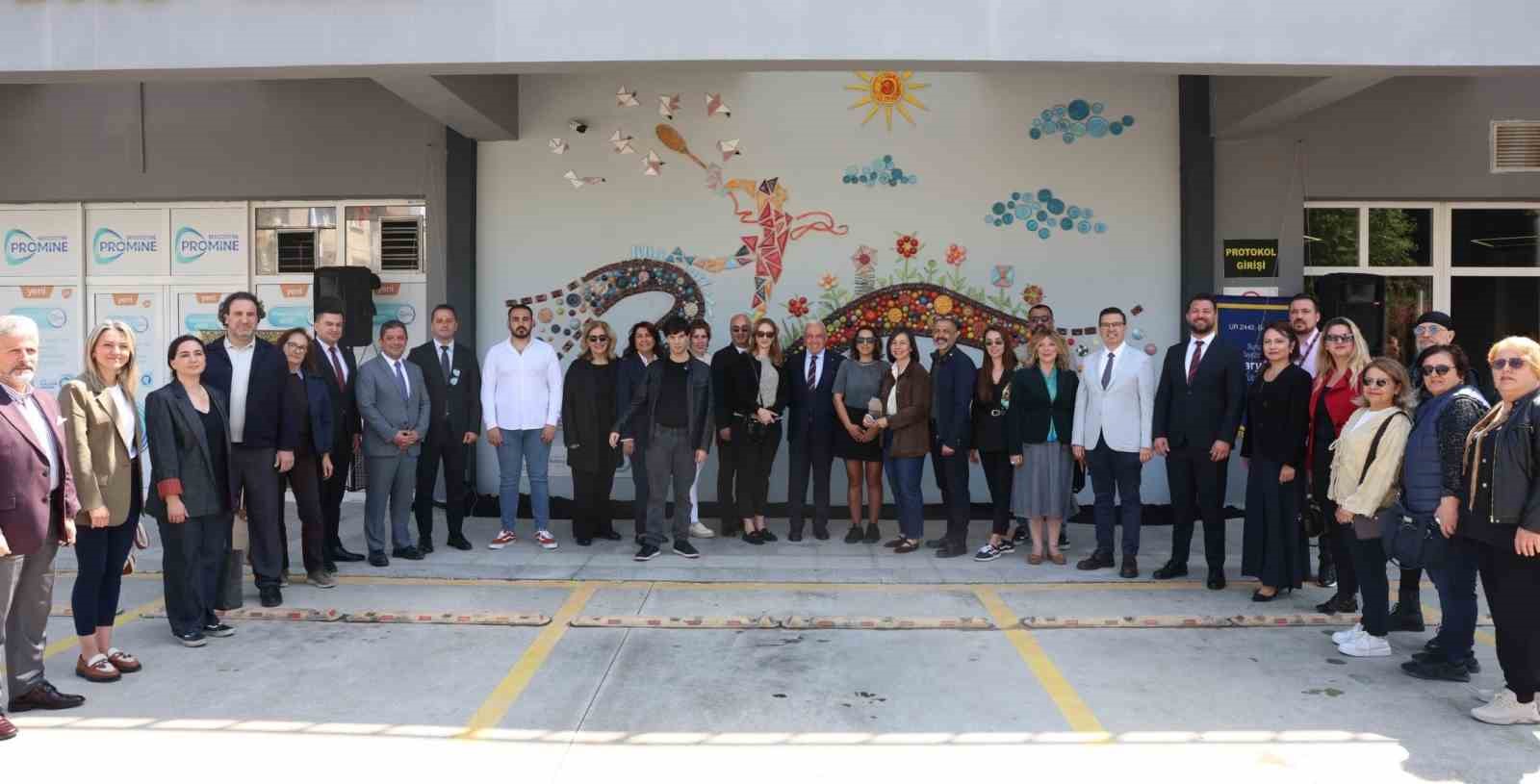 Nilüfer’de renkli dayanışma: Sanat ve sevgi panosu
