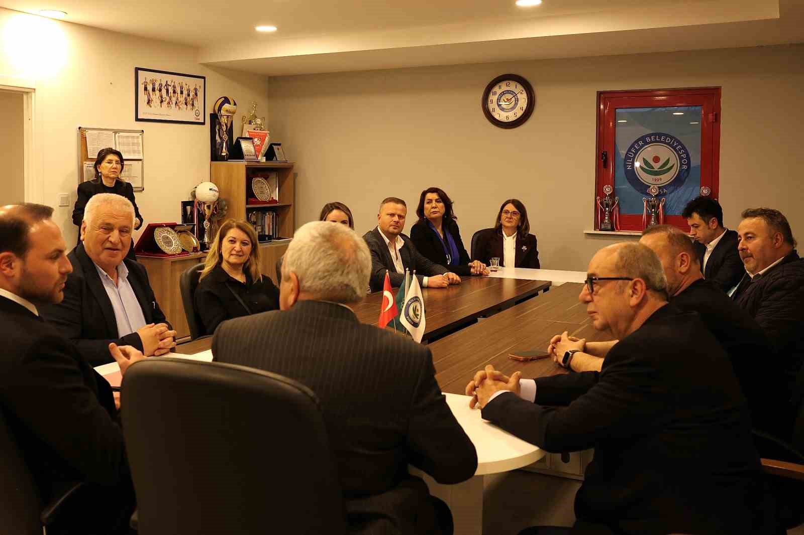 Nilüfer’e yeni kapalı hentbol salonu için ilk adım atıldı
