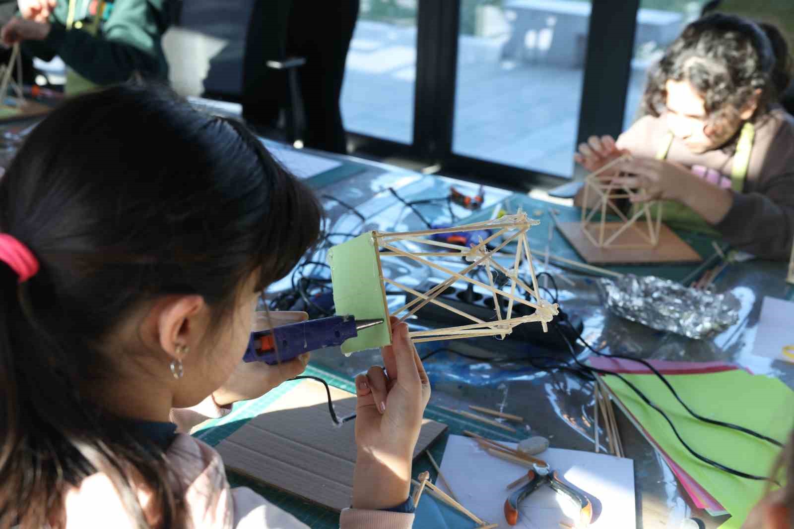 Nilüferli çocukların tatili dolu dolu geçiyor
