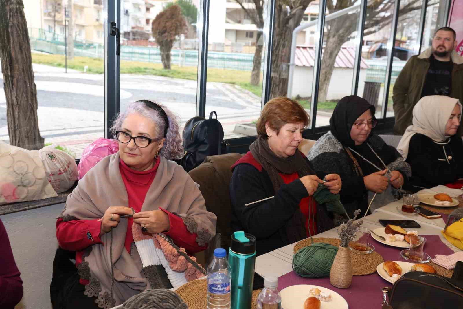 Nilüferli kadınların hediyeleri Harmancık’a ulaştı
