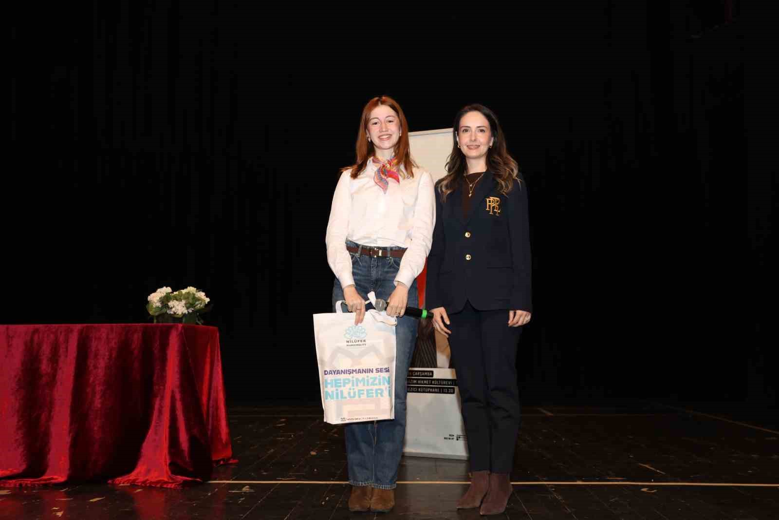 Nilüferli öğrenciler yazar Melis Sena Yılmaz ile buluştu
