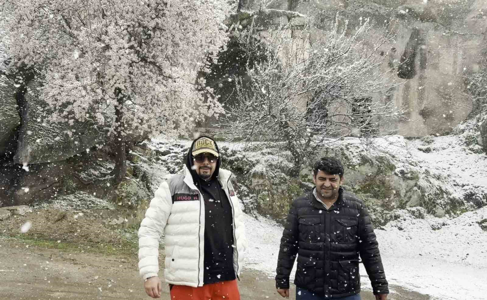 Nisan ayı ortasında Aksaray’da kar yağışı devam ediyor
