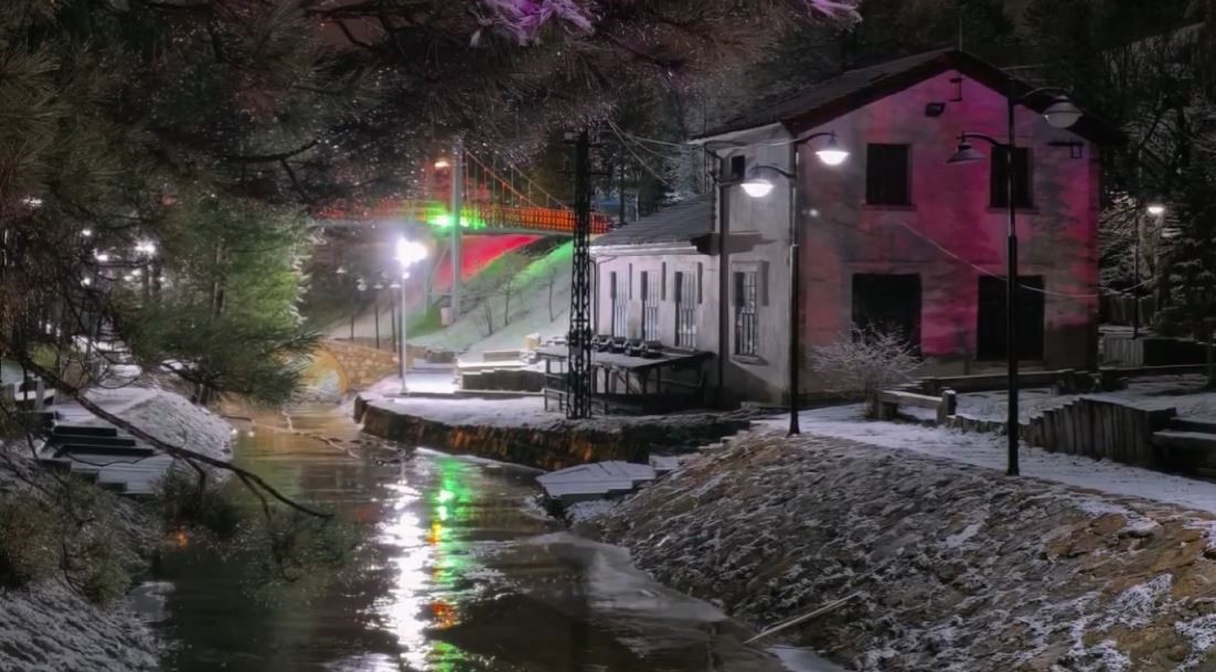 Nisan karı mest eden manzaralar oluşturdu
